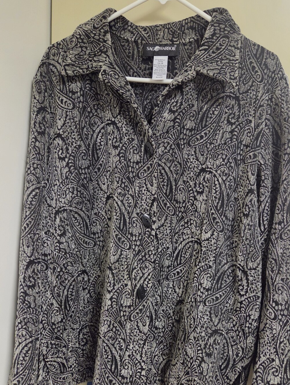 Sag Harbor Black & Cream Paisley Button-Front Shirt